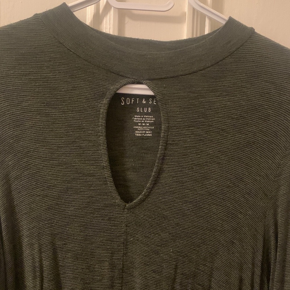 American Eagle Outfitters Grey Long-Sleeve Keyhole Neck Top